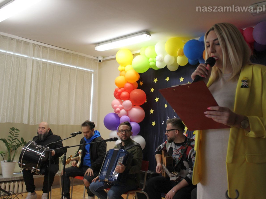 Zespół Enej w mławskiej szkole [FILMY i ZDJĘCIA]