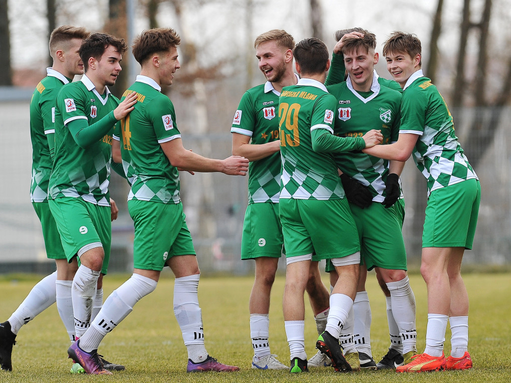 Braterskie popisy w Ostródzie. Głośno na trybunach