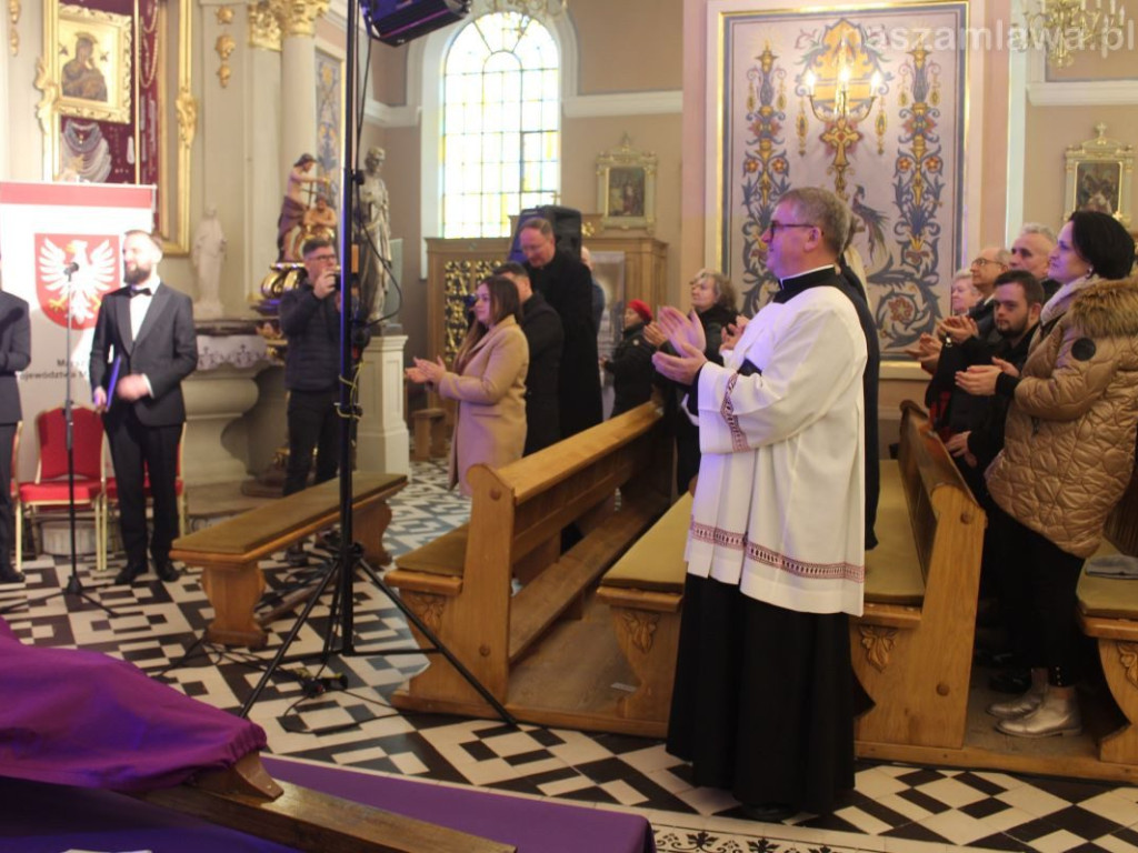 Gorzkie Żale w Mławie. Niezwykłe widowisko [FILM I ZDJĘCIA]