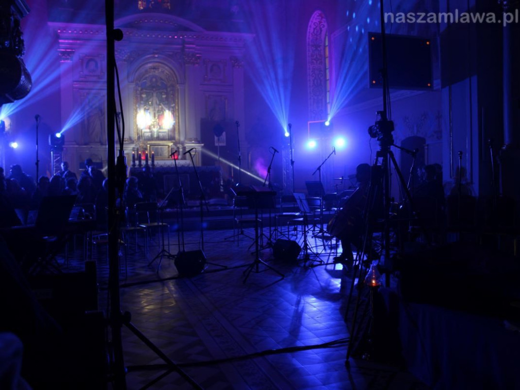 Gorzkie Żale w Mławie. Niezwykłe widowisko [FILM I ZDJĘCIA]