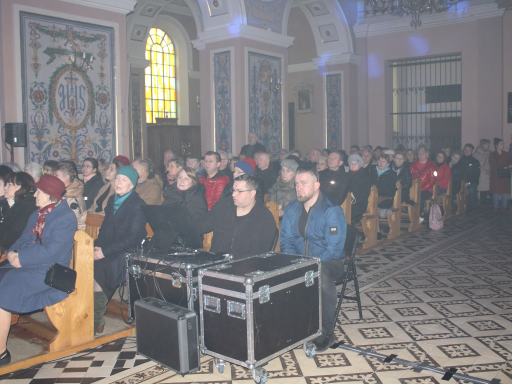 Gorzkie Żale w Mławie. Niezwykłe widowisko [FILM I ZDJĘCIA]