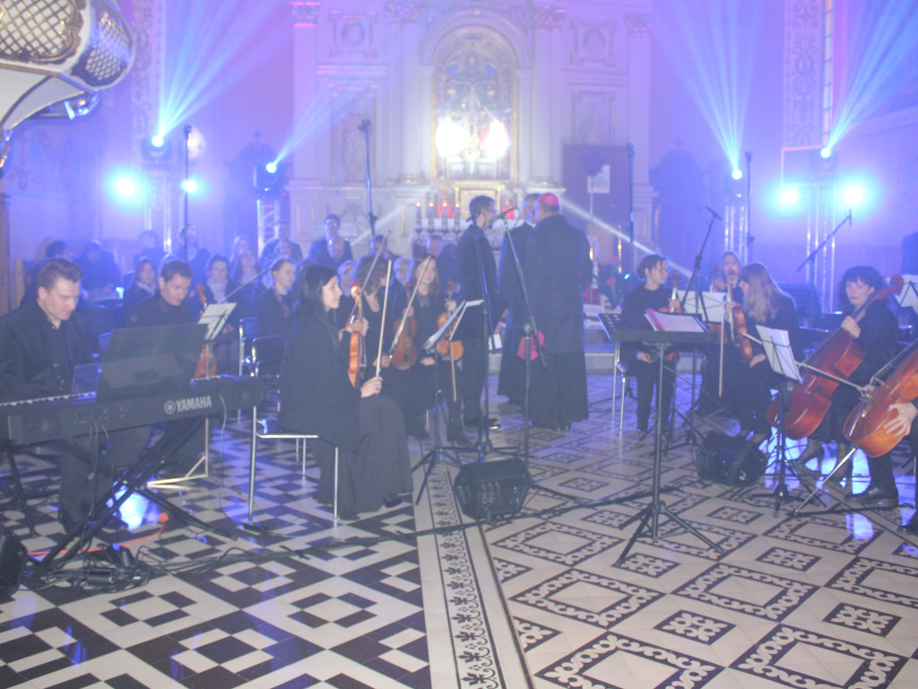 Gorzkie Żale w Mławie. Niezwykłe widowisko [FILM I ZDJĘCIA]