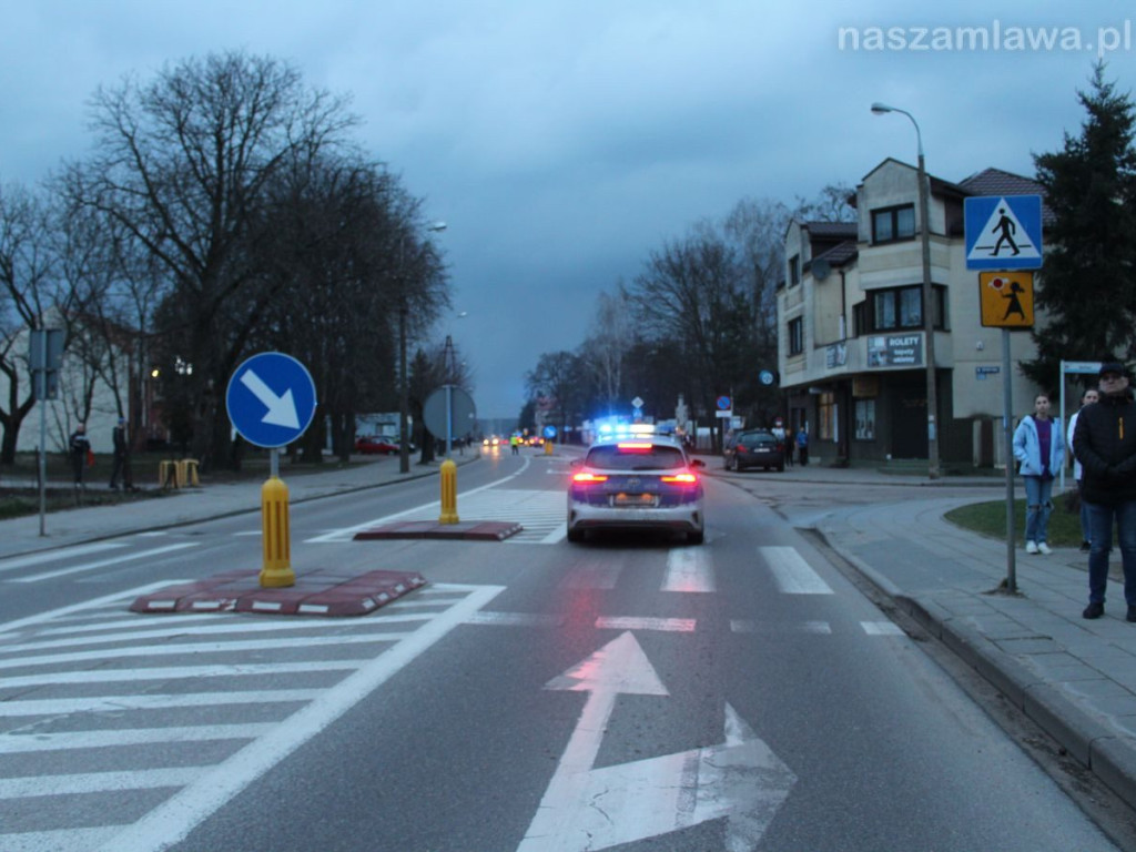 Tłumy na Drodze Krzyżowej ulicami Mławy [ZDJĘCIA i FILMY]