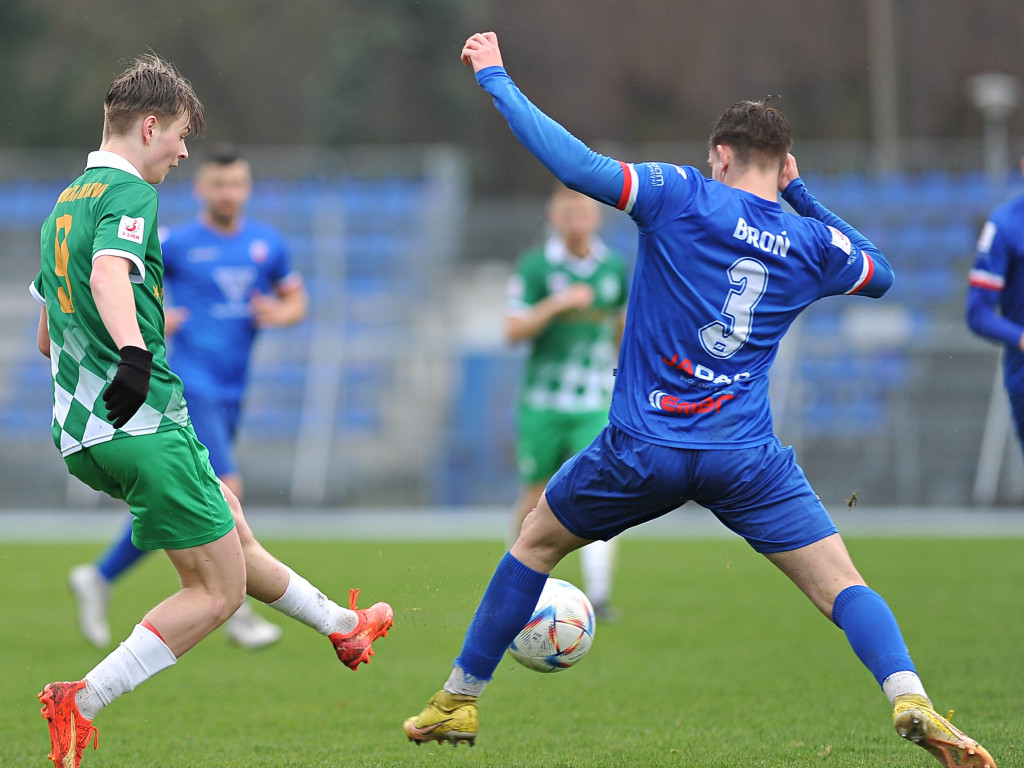 Lider w Mławie. Michał z hat-trickiem