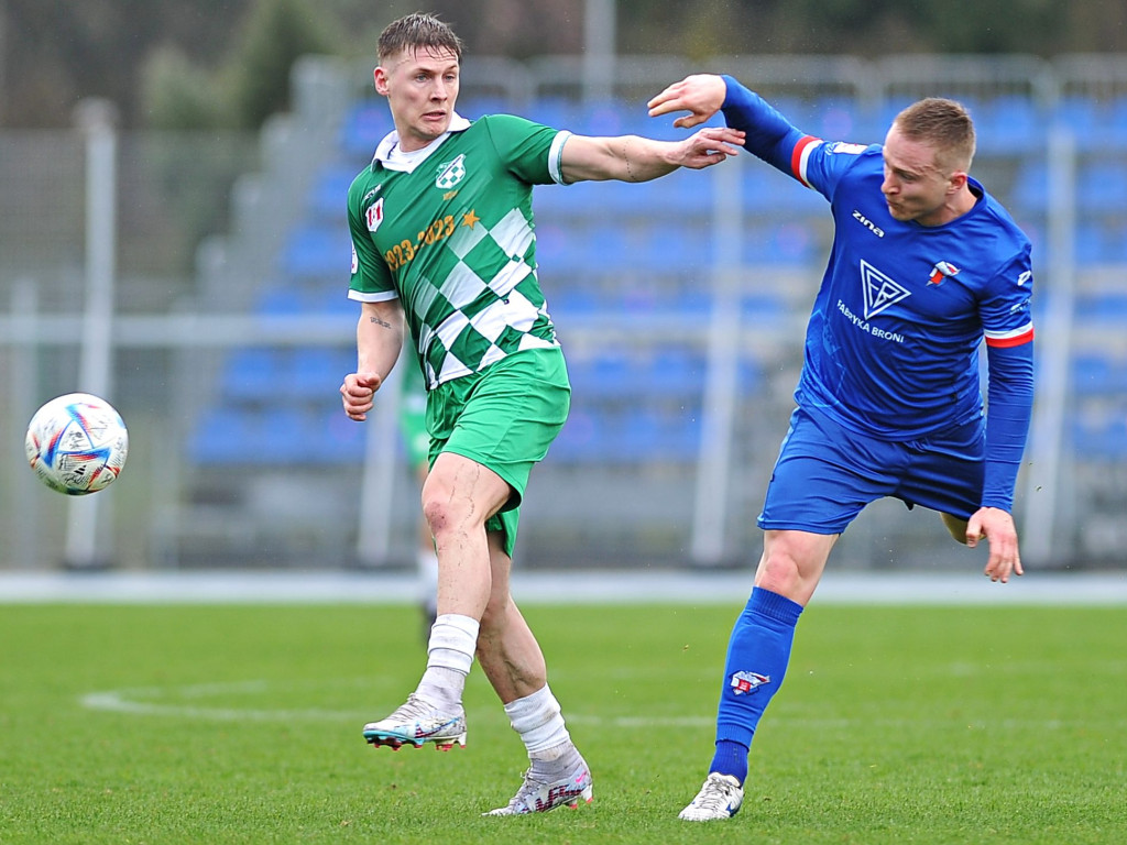 Lider w Mławie. Michał z hat-trickiem