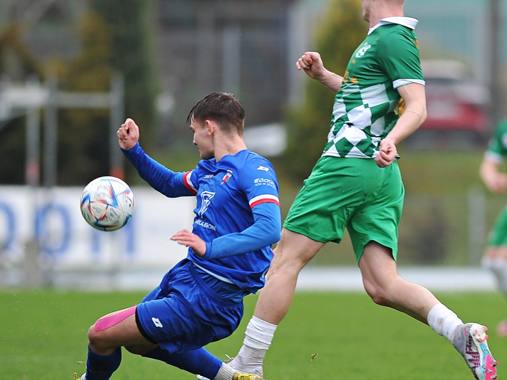 Lider w Mławie. Michał z hat-trickiem