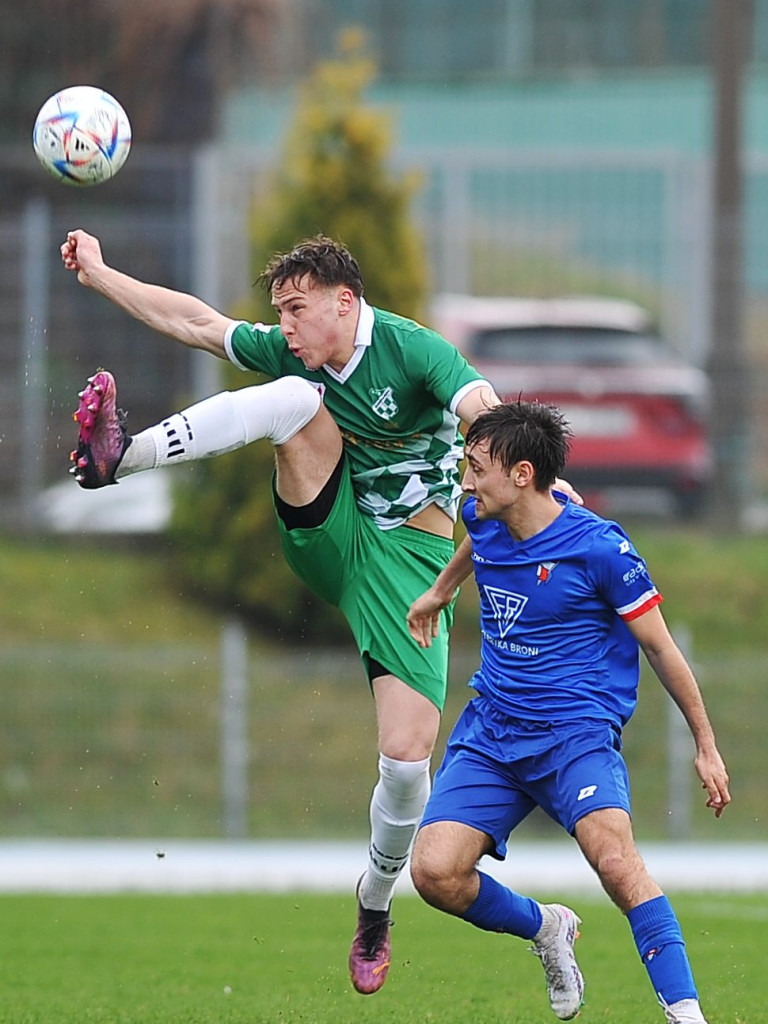 Lider w Mławie. Michał z hat-trickiem