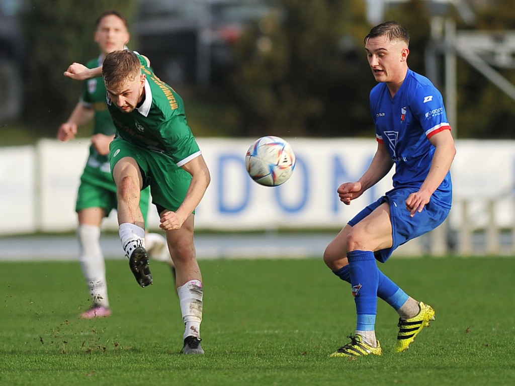 Lider w Mławie. Michał z hat-trickiem