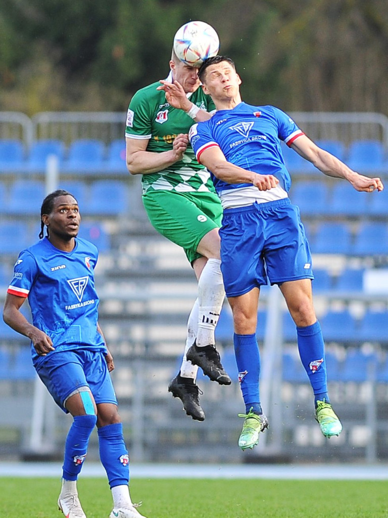 Lider w Mławie. Michał z hat-trickiem