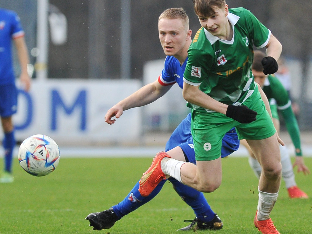 Lider w Mławie. Michał z hat-trickiem