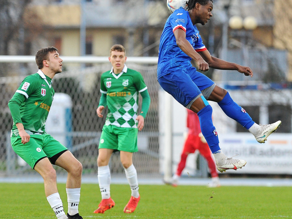 Lider w Mławie. Michał z hat-trickiem