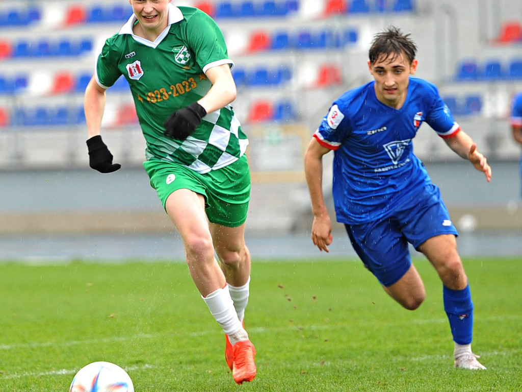 Lider w Mławie. Michał z hat-trickiem