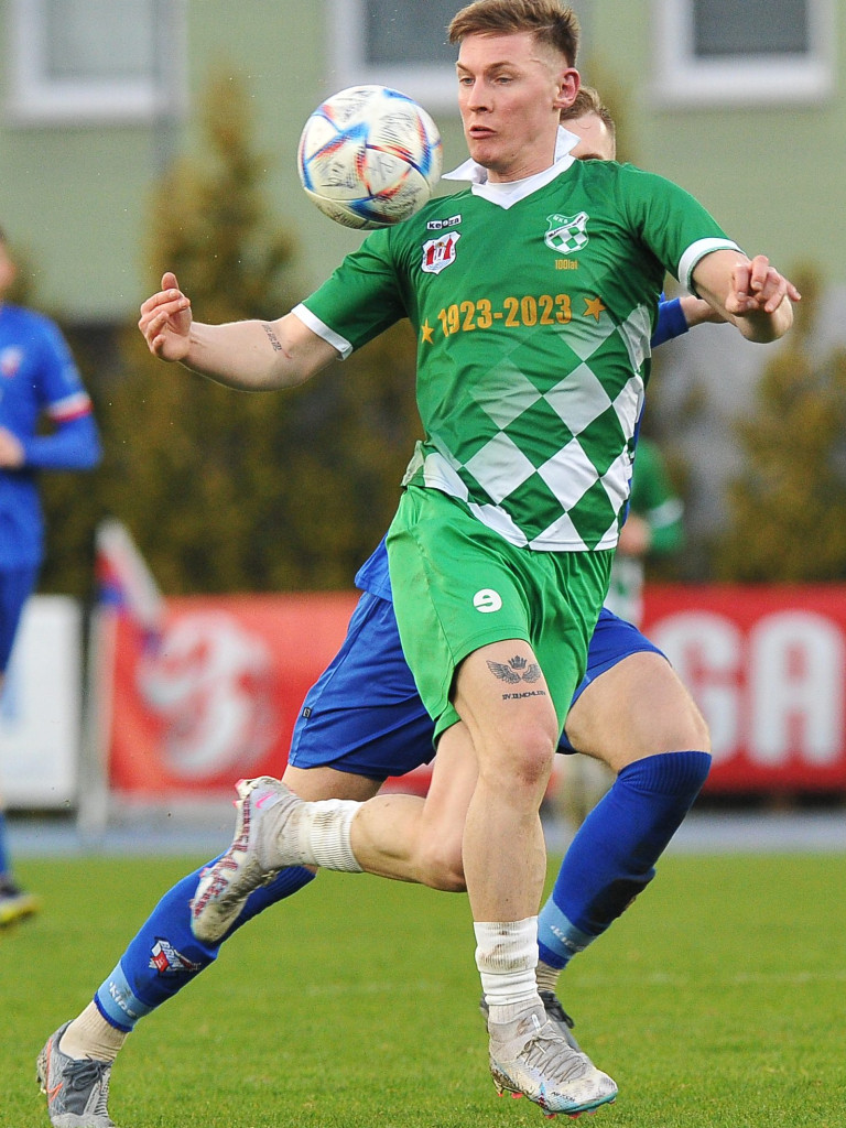 Lider w Mławie. Michał z hat-trickiem