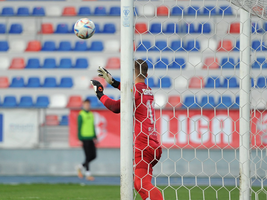 Lider w Mławie. Michał z hat-trickiem