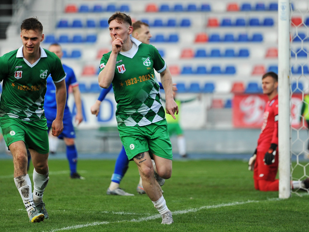 Lider w Mławie. Michał z hat-trickiem