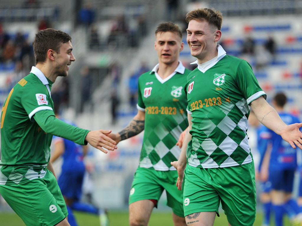 Lider w Mławie. Michał z hat-trickiem