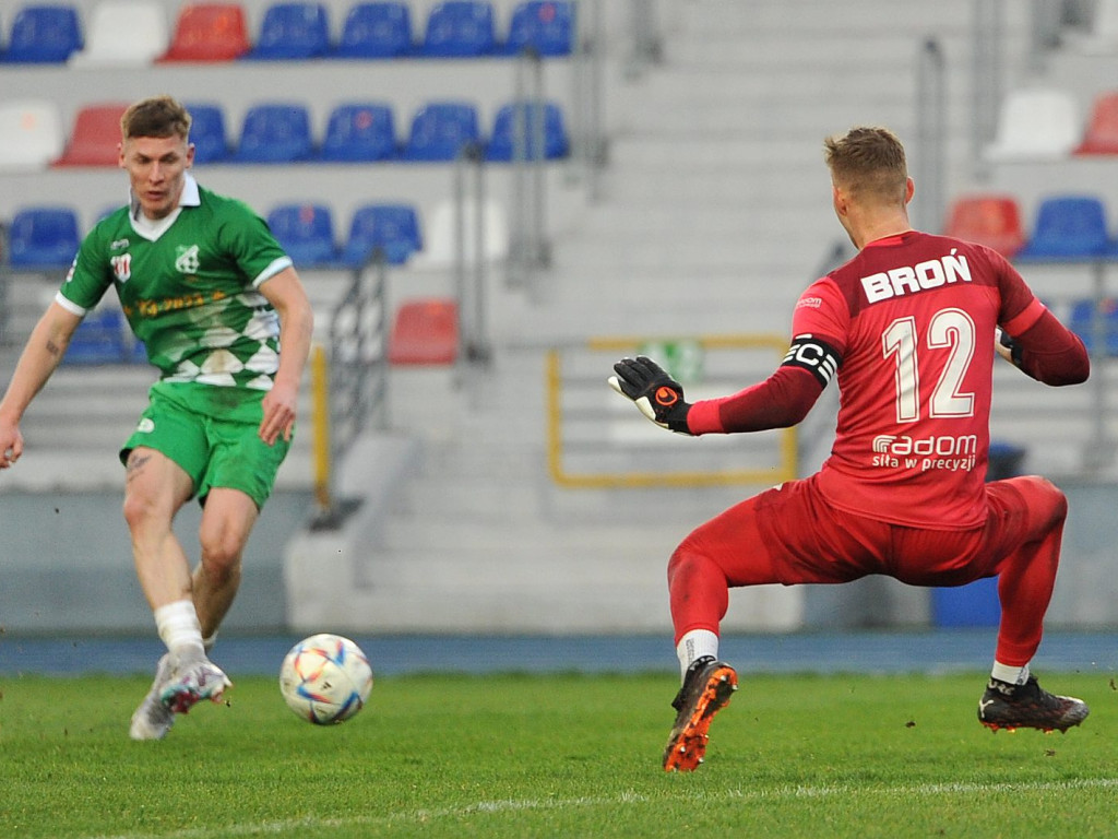 Lider w Mławie. Michał z hat-trickiem