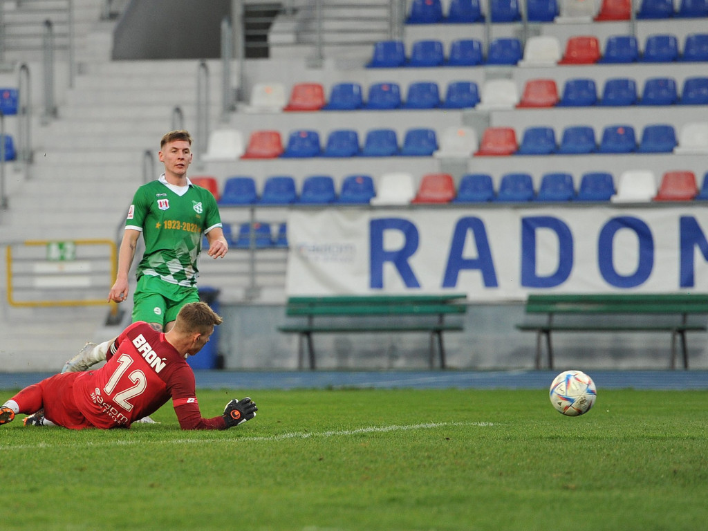 Lider w Mławie. Michał z hat-trickiem