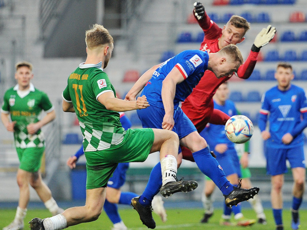 Lider w Mławie. Michał z hat-trickiem