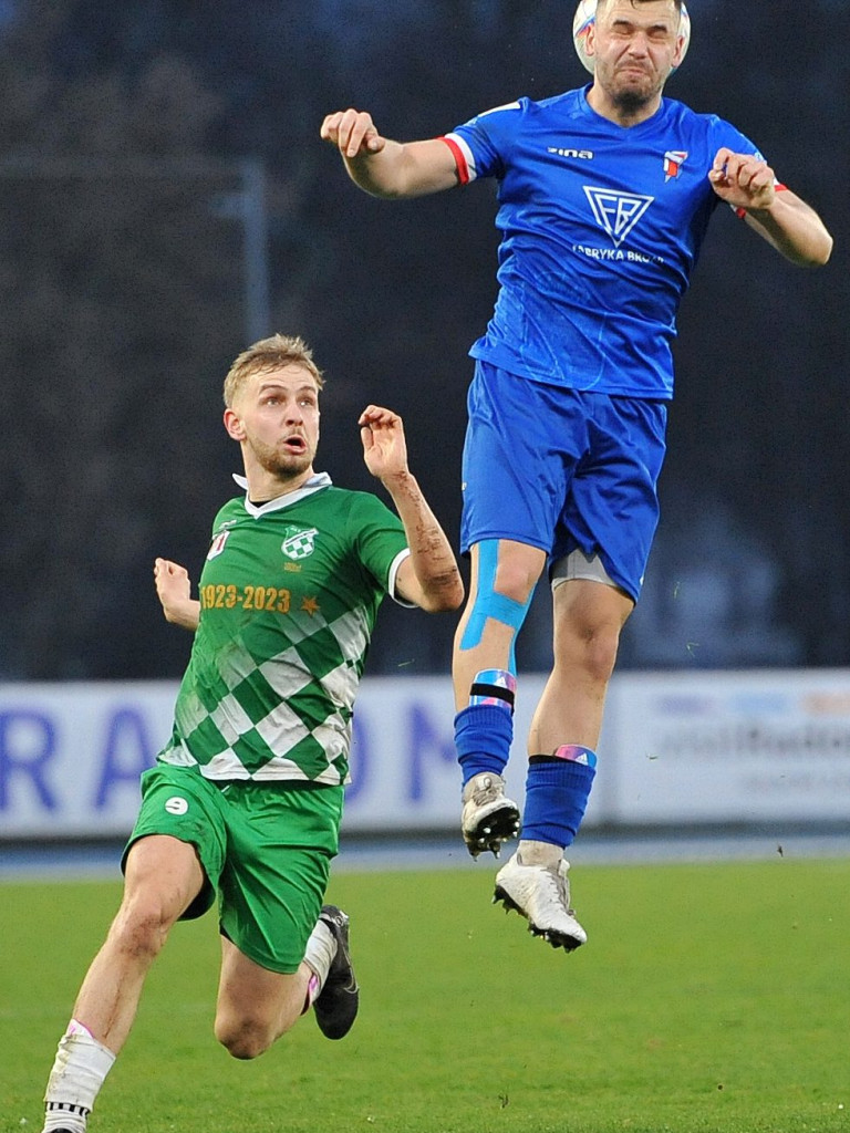 Lider w Mławie. Michał z hat-trickiem