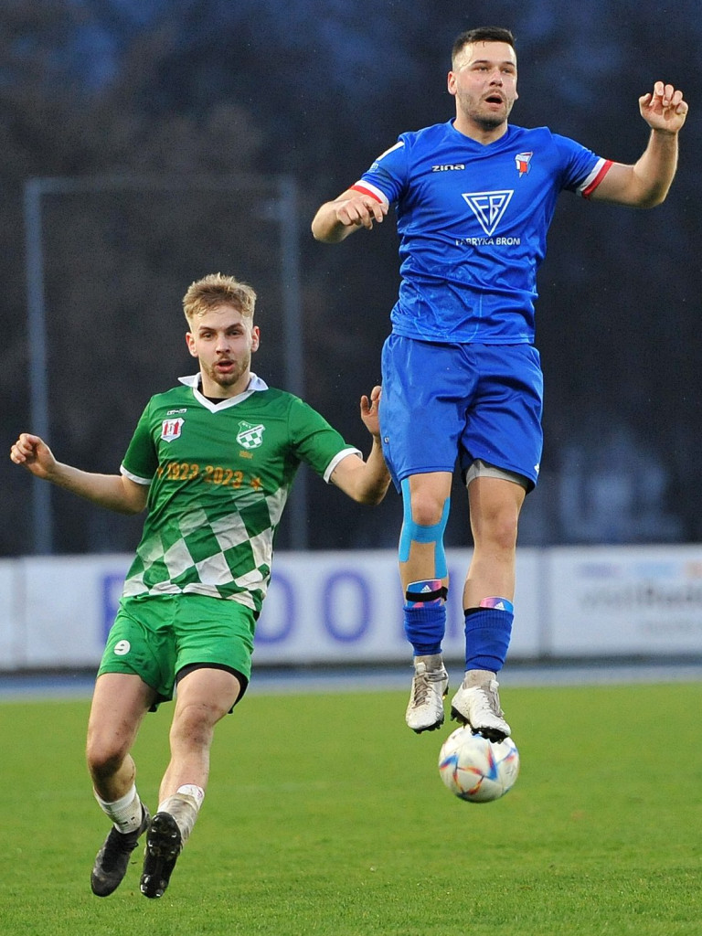 Lider w Mławie. Michał z hat-trickiem