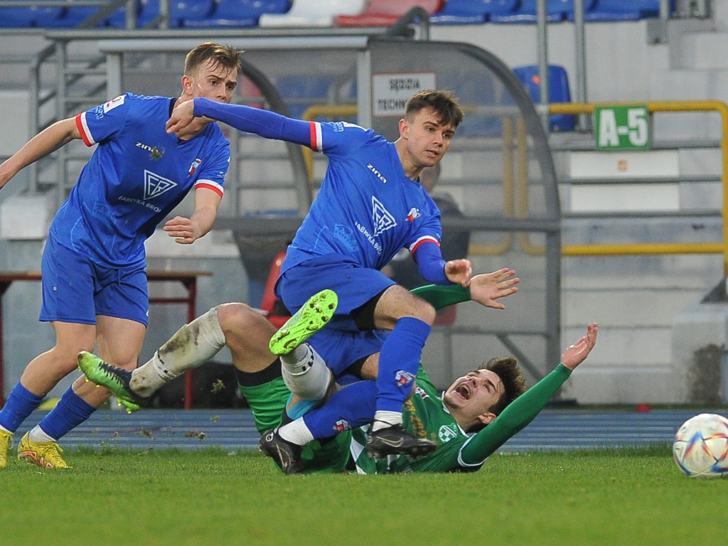 Lider w Mławie. Michał z hat-trickiem