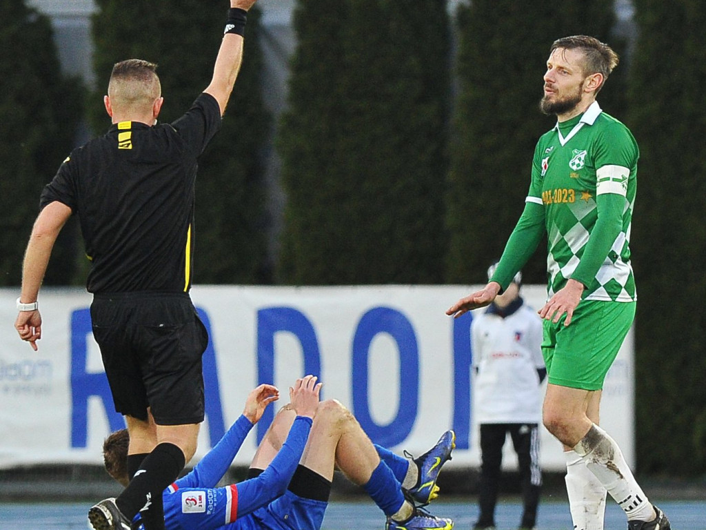 Lider w Mławie. Michał z hat-trickiem