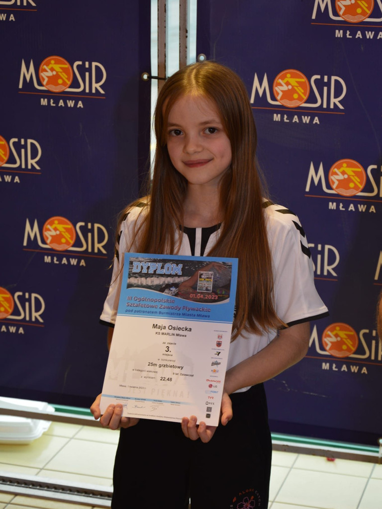 Gospodarze nie zawiedli. Sztafetowe pływanie w Mławie