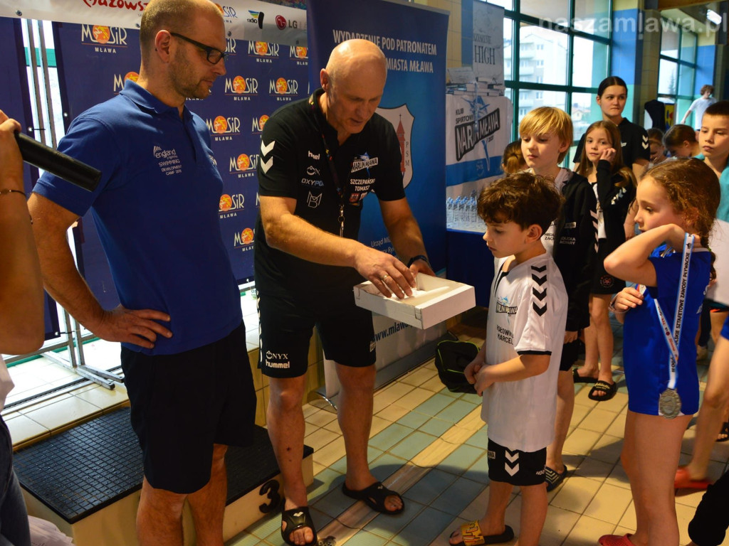 Gospodarze nie zawiedli. Sztafetowe pływanie w Mławie