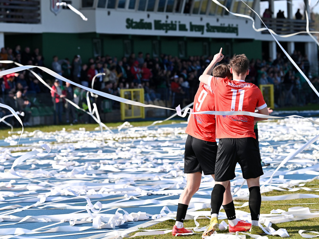 Doping jak w ekstraklasie. Udany rewanż Świtu