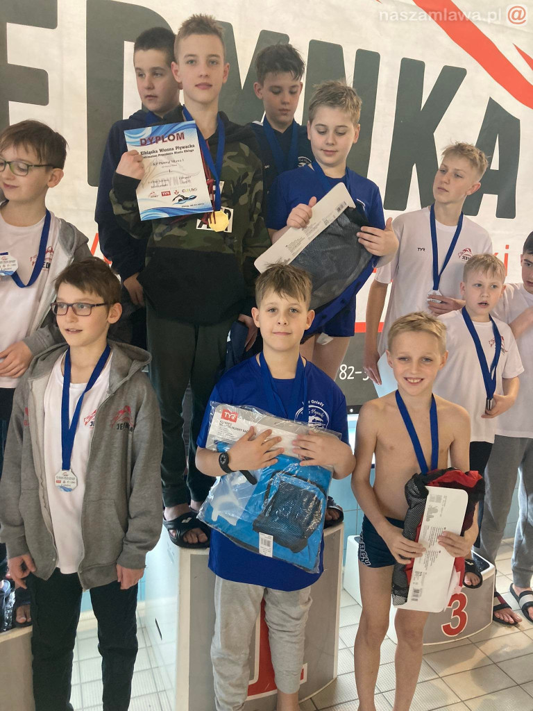 Wiosna w Elblągu. Pływackie emocje