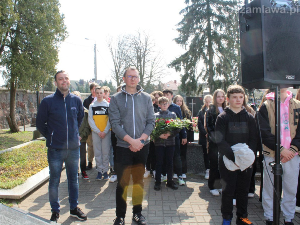 Mławianie uczcili pamięć ofiar Zbrodni Katyńskiej