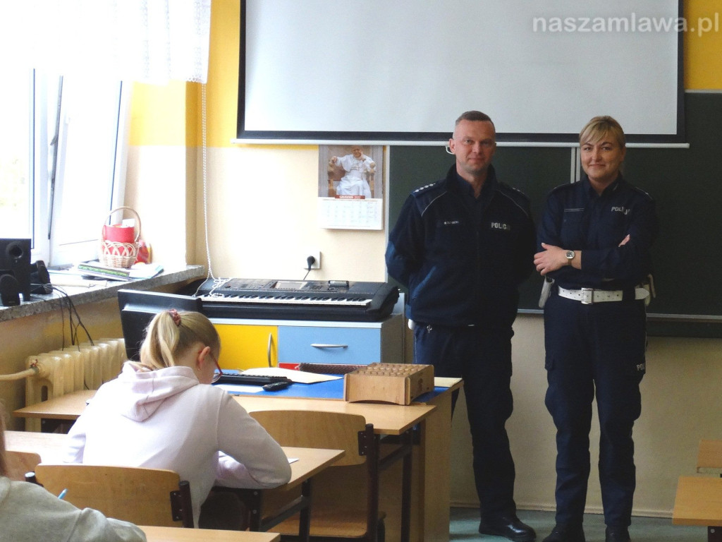 Dzieci i młodzież w turnieju o ruchu drogowym [ZDJĘCIA]