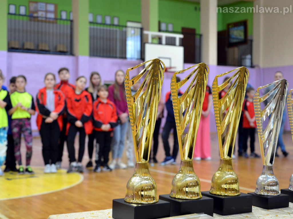 Dzieci i młodzież w turnieju o ruchu drogowym [ZDJĘCIA]