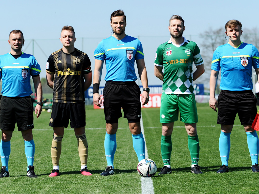 Miłe złego początki. Legioniści za mocni