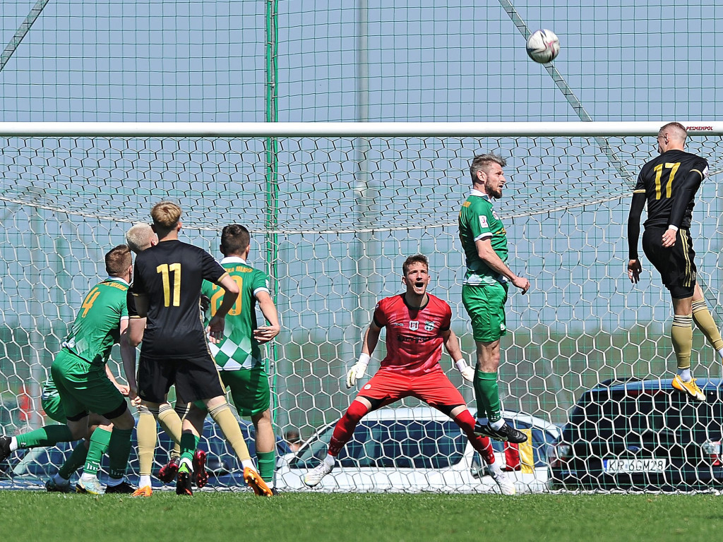 Miłe złego początki. Legioniści za mocni