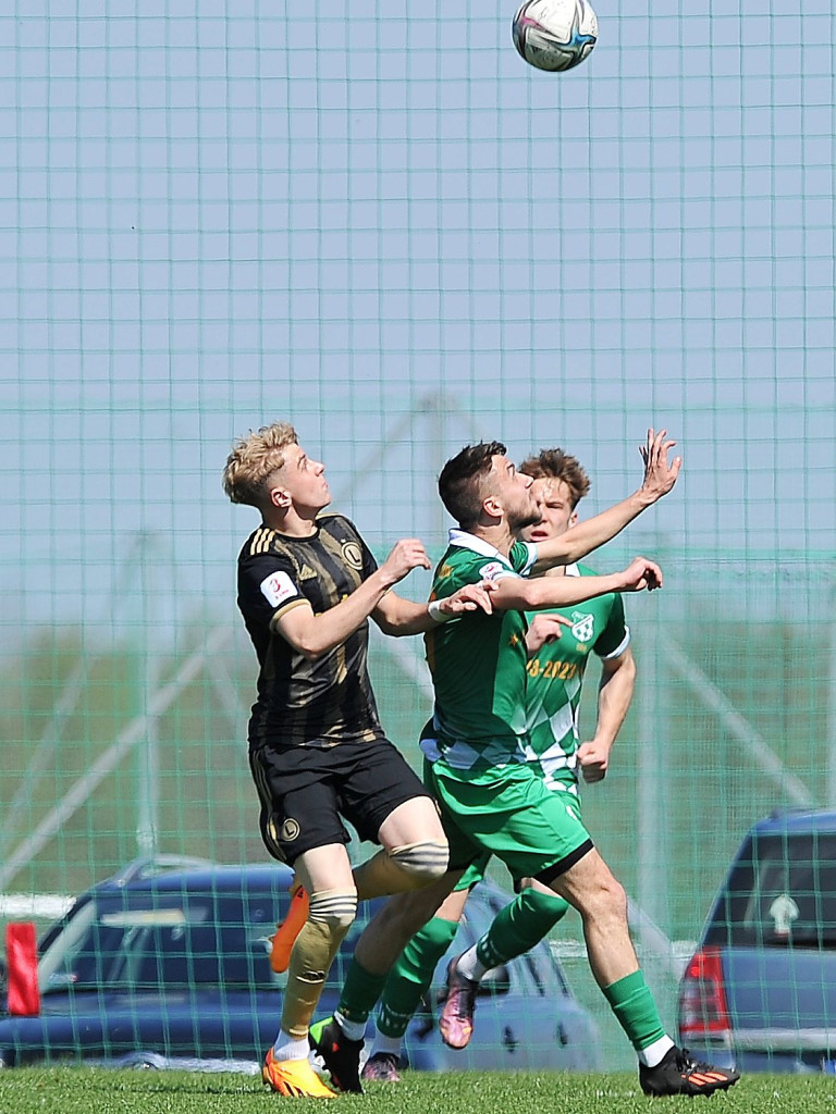 Miłe złego początki. Legioniści za mocni