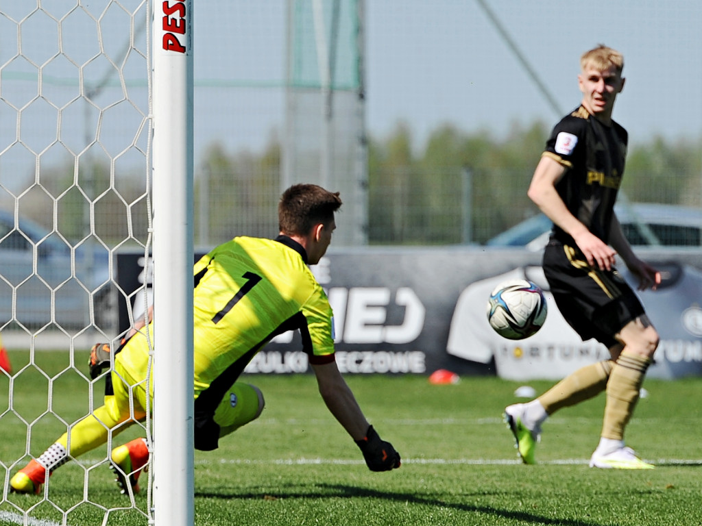 Miłe złego początki. Legioniści za mocni