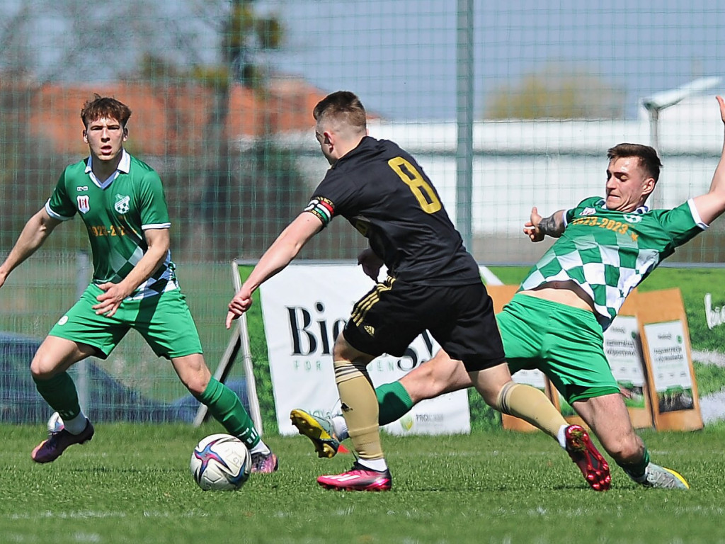 Miłe złego początki. Legioniści za mocni