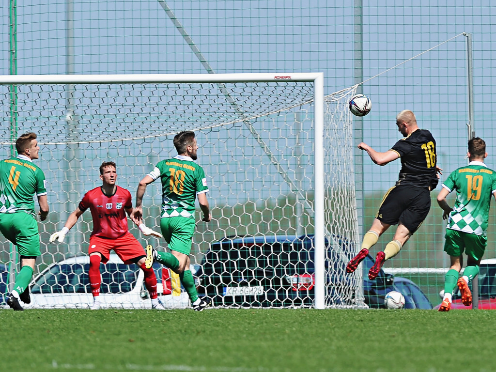 Miłe złego początki. Legioniści za mocni