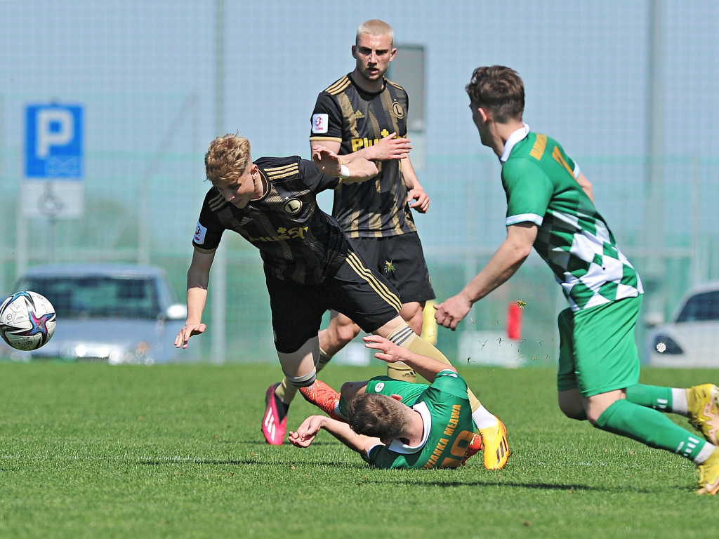 Miłe złego początki. Legioniści za mocni