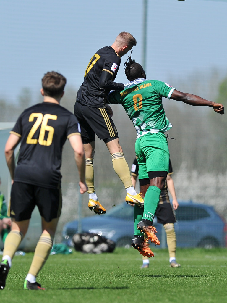 Miłe złego początki. Legioniści za mocni