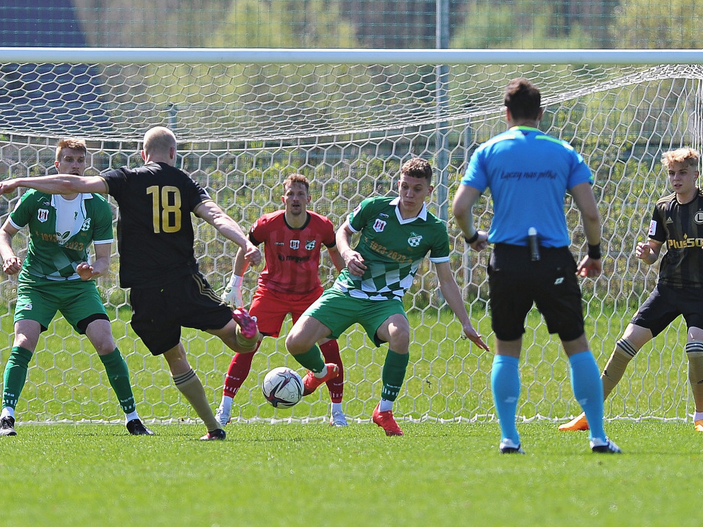 Miłe złego początki. Legioniści za mocni