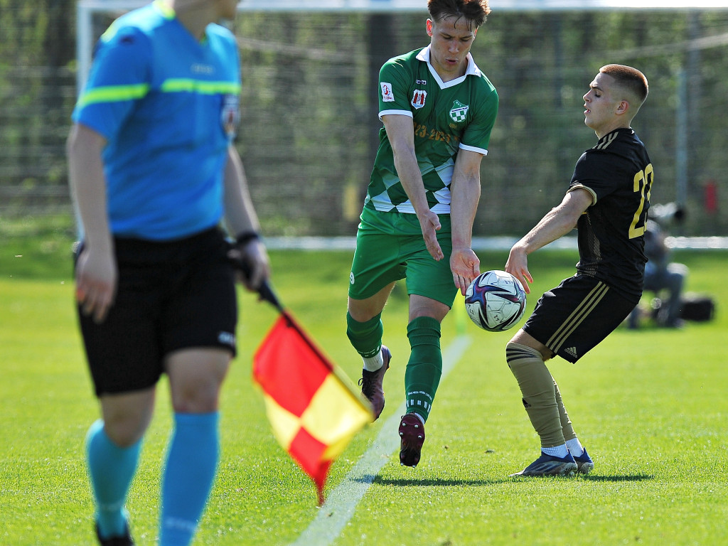 Miłe złego początki. Legioniści za mocni