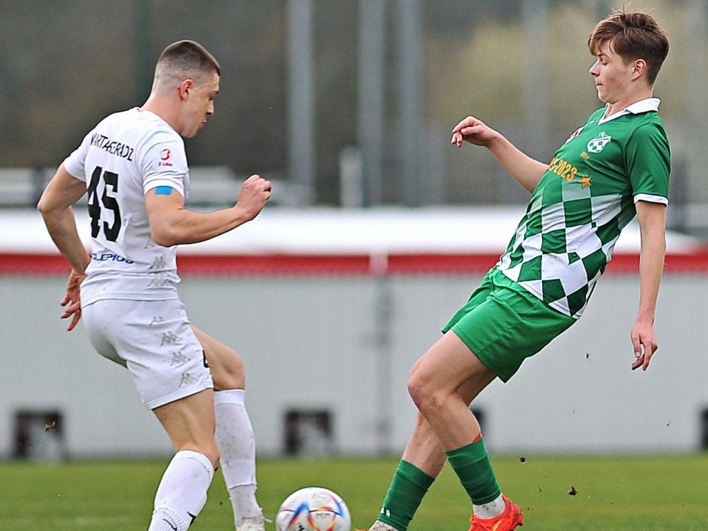 Warta skuteczniejsza. Tylko punkt w dwumeczu