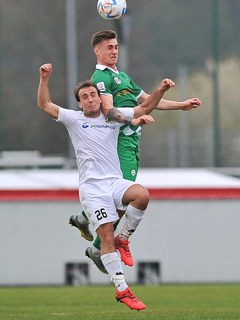 Warta skuteczniejsza. Tylko punkt w dwumeczu