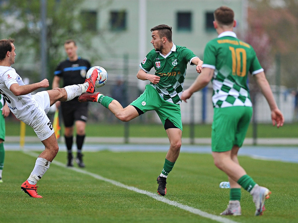 Warta skuteczniejsza. Tylko punkt w dwumeczu