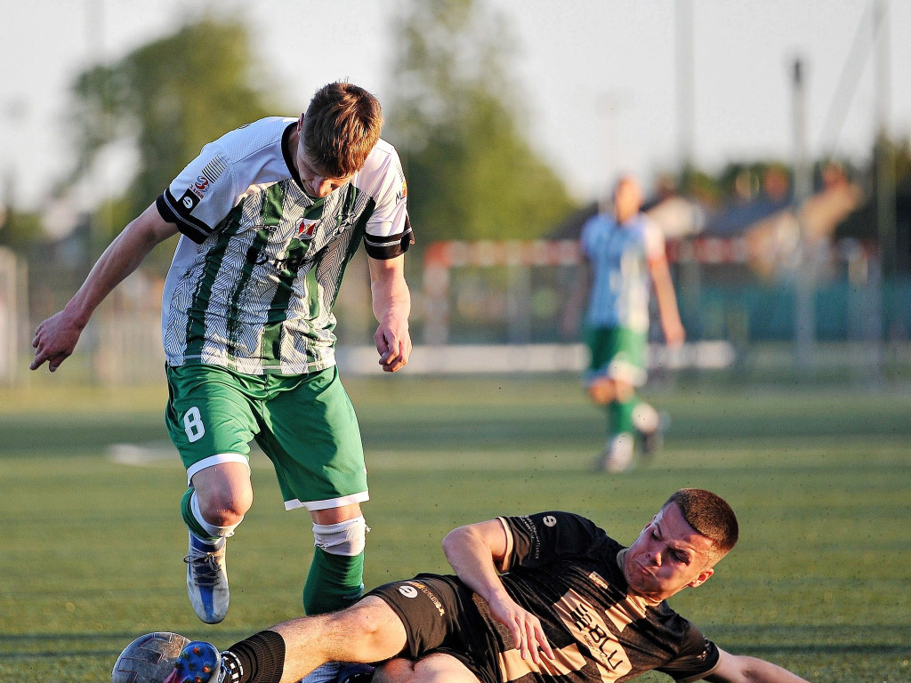 Rezerwy Mławianki w A-klasie. Walkower i remis