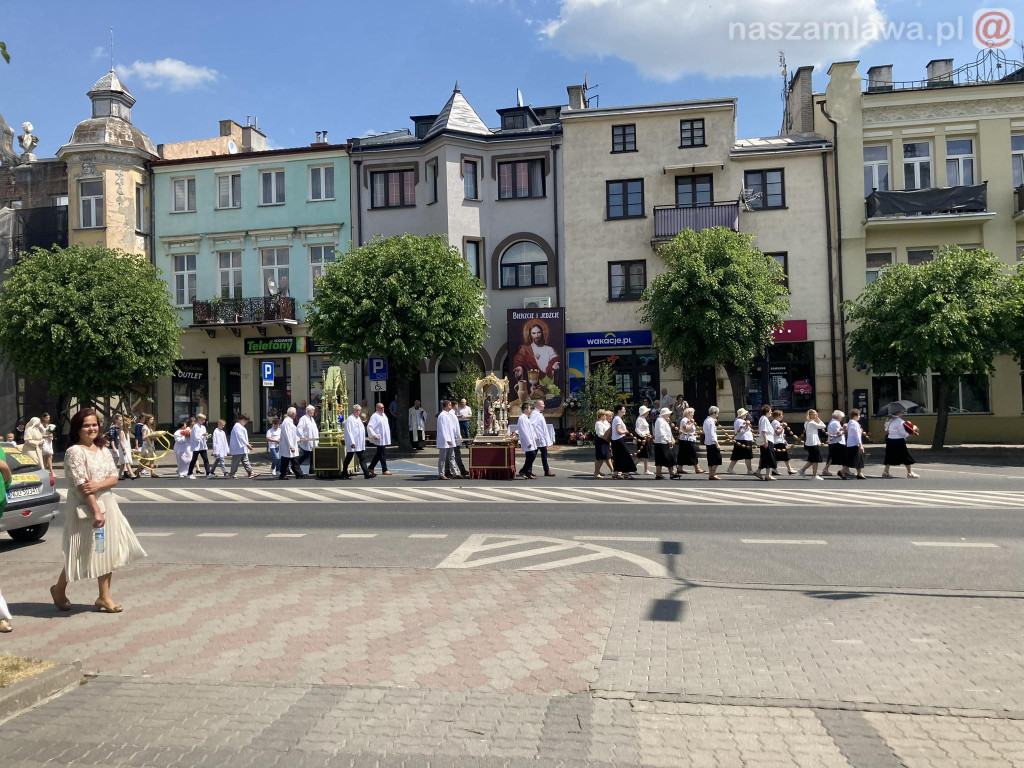 Procesje Bożego Ciała przeszły ulicami [ZDJĘCIA i Filmy]