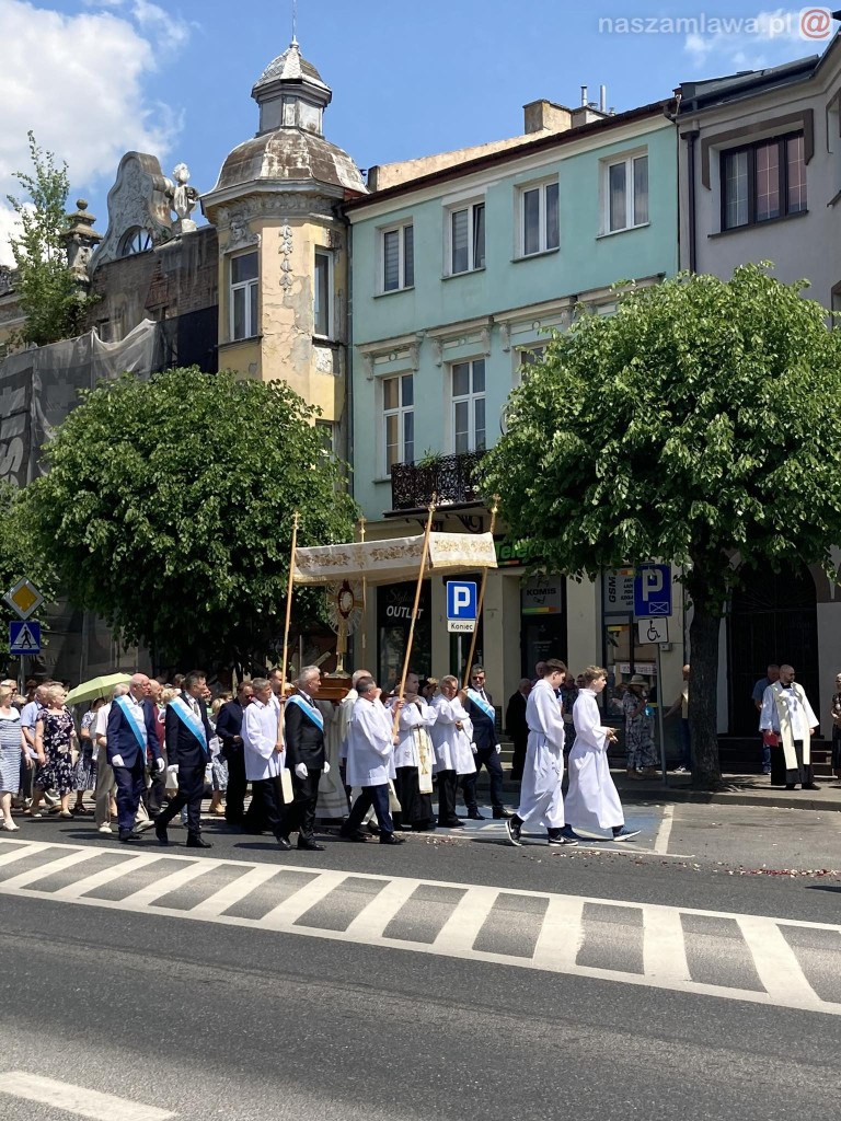 Procesje Bożego Ciała przeszły ulicami [ZDJĘCIA i Filmy]